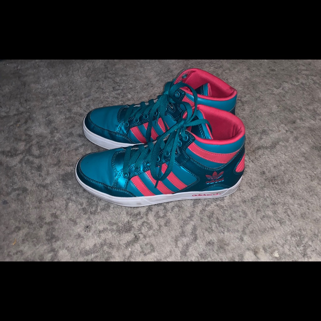 Adidas Turquoise And Pink High Tops Size 6 Women’s.